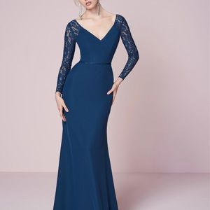 THIS DRESS, BUT IN BLACK!